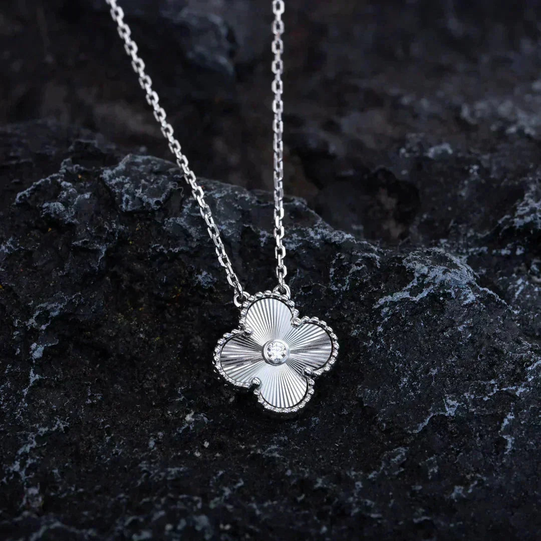 [Eternal Jewelry]CLOVER  15MM DIAMOND LASER NECKLACE SILVER