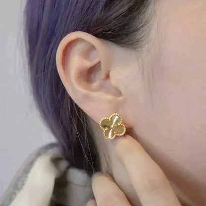 [Eternal Jewelry]CLOVER MEDIUM 1 MOTIFS LASER EARRINGS