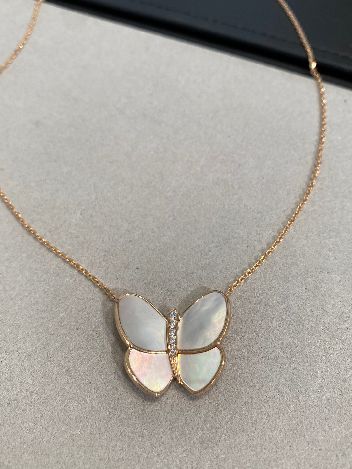 [Eternal Jewelry]BUTTERFLY GOLD MOP DIAMOND NECKLACE