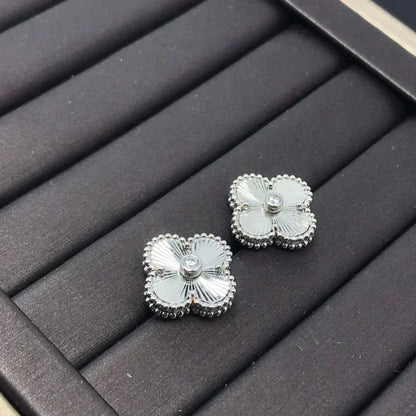 [Eternal Jewelry]CLOVER MINI 9.5MM LASER EARRINGS