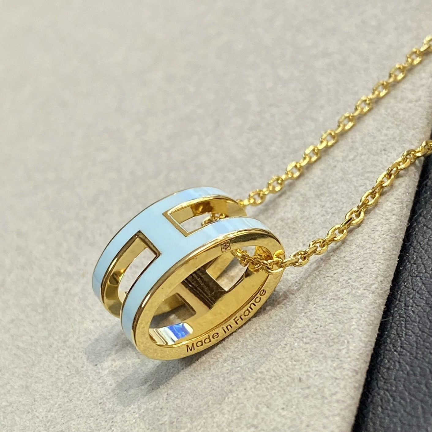 [Eternal Jewelry]POP H LIGHT BLUE NECKLACE