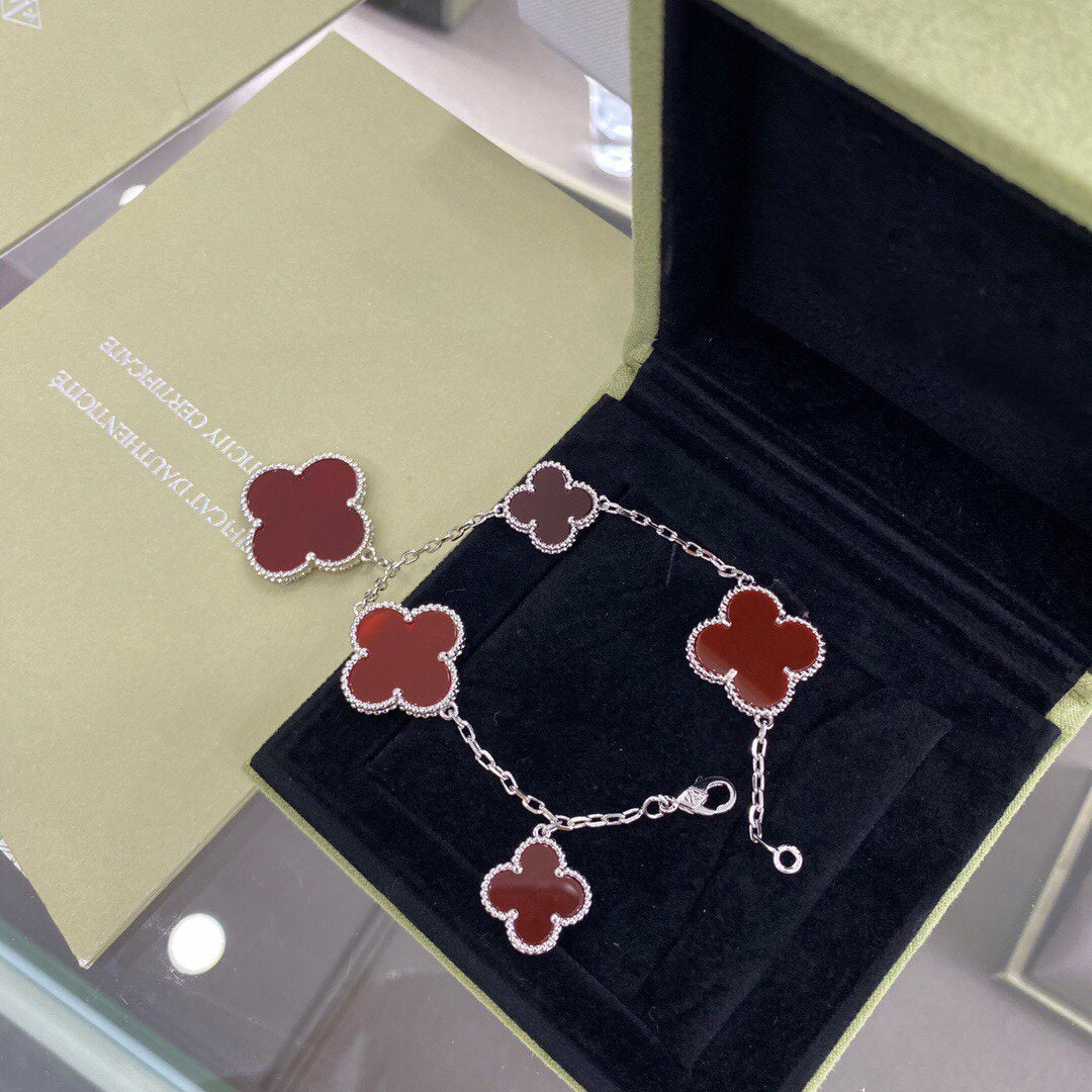 [Eternal Jewelry]CLOVER 5 MOTIFS SIVLER CARNELIAN BRACELET