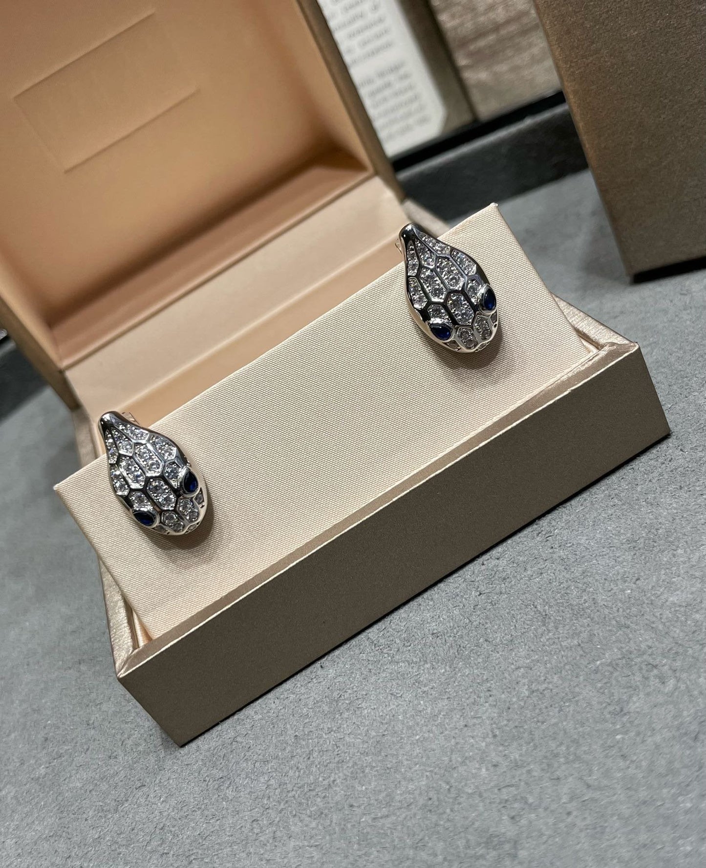 [Eternal Jewelry]SERPENT DIAMOND STUD EARRINGS