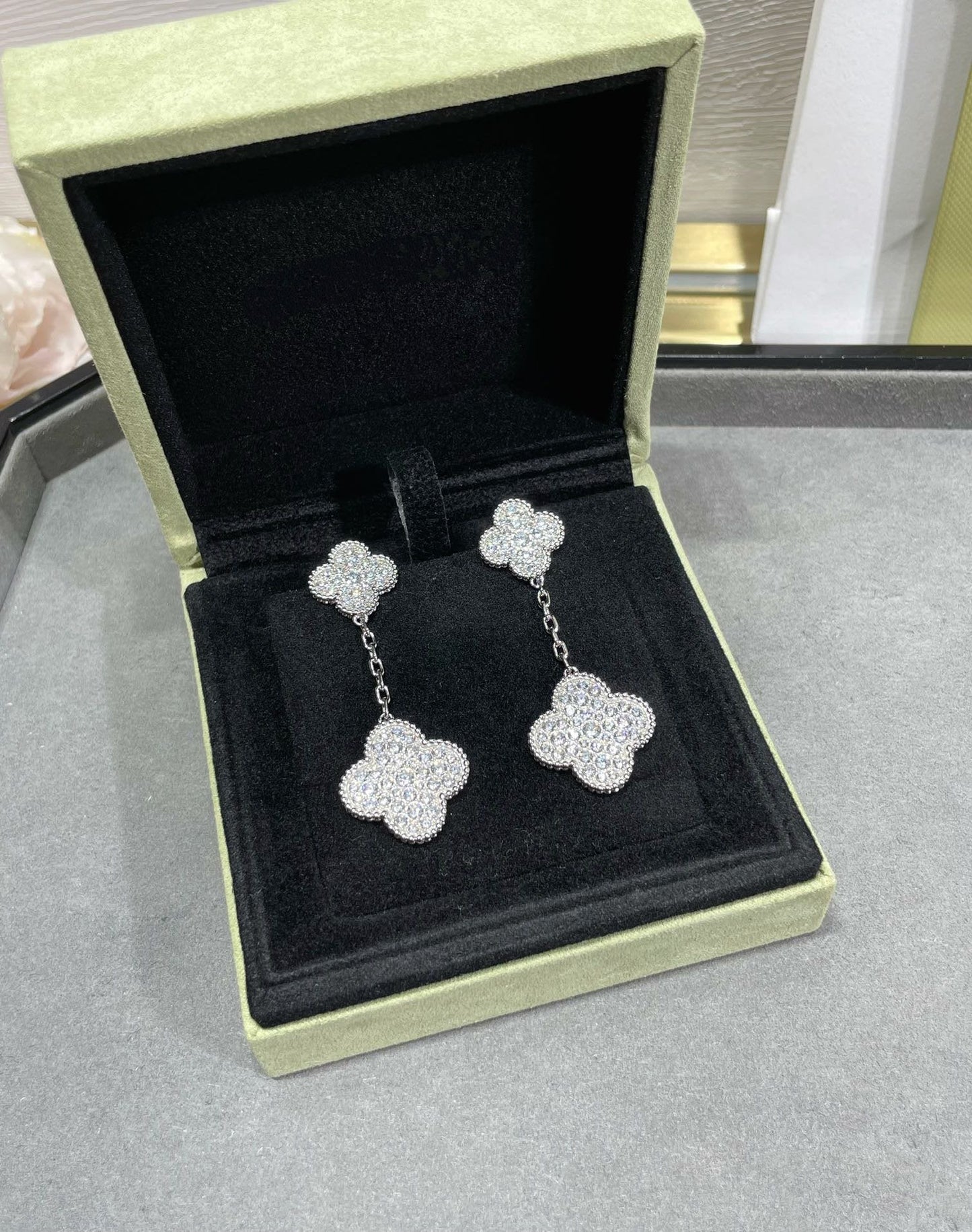 [Eternal Jewelry]CLOVER 2 MOTIFS DIAMOND PAVED SILVER EARRINGS