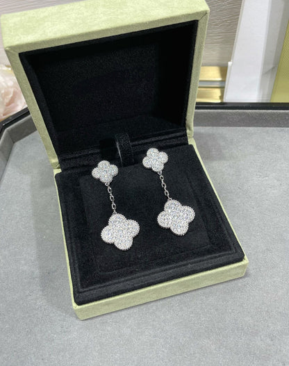 [Eternal Jewelry]CLOVER 2 MOTIFS DIAMOND PAVED SILVER EARRINGS