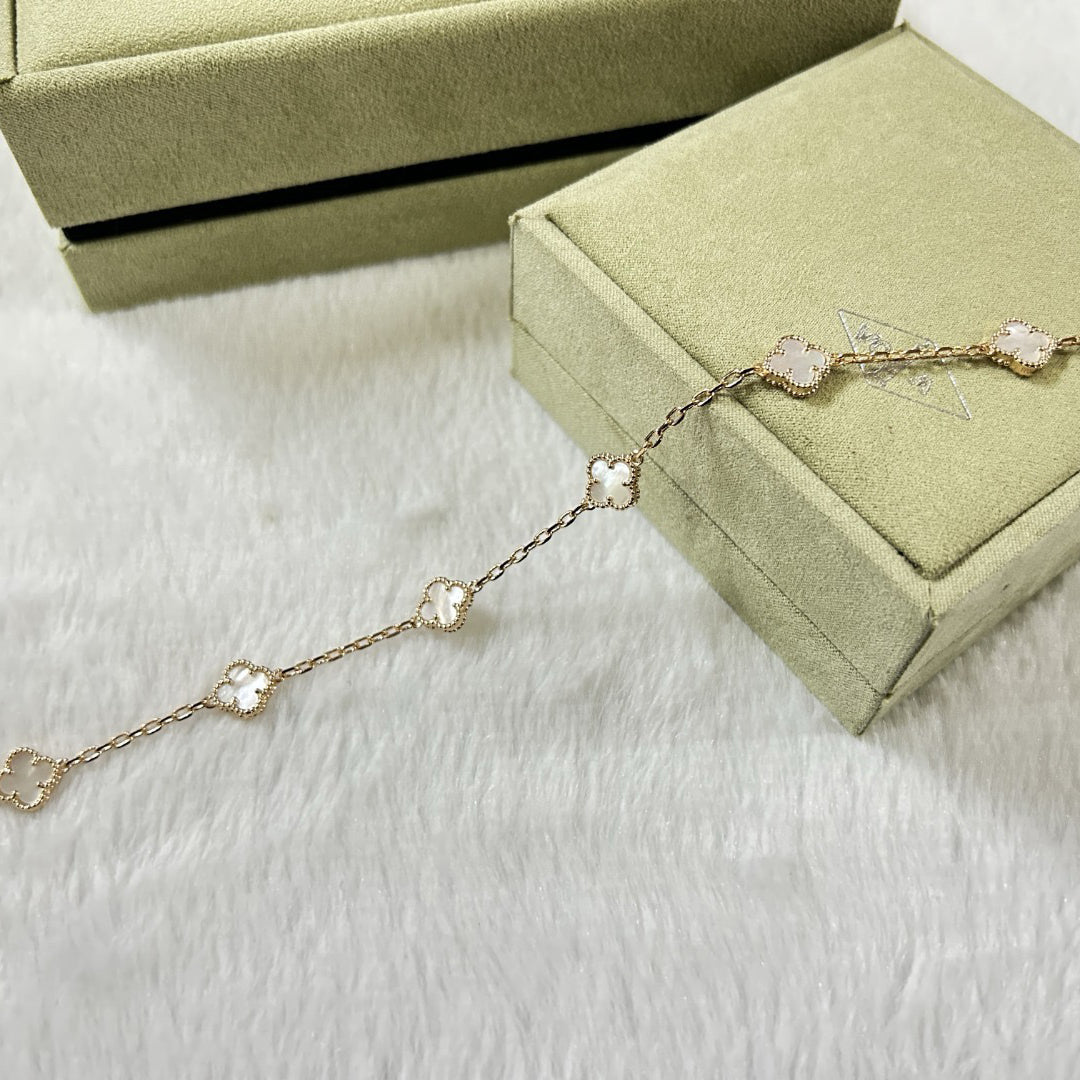 [Eternal Jewelry]CLOVER 6 MOTIF WHITE MOP BRACELET