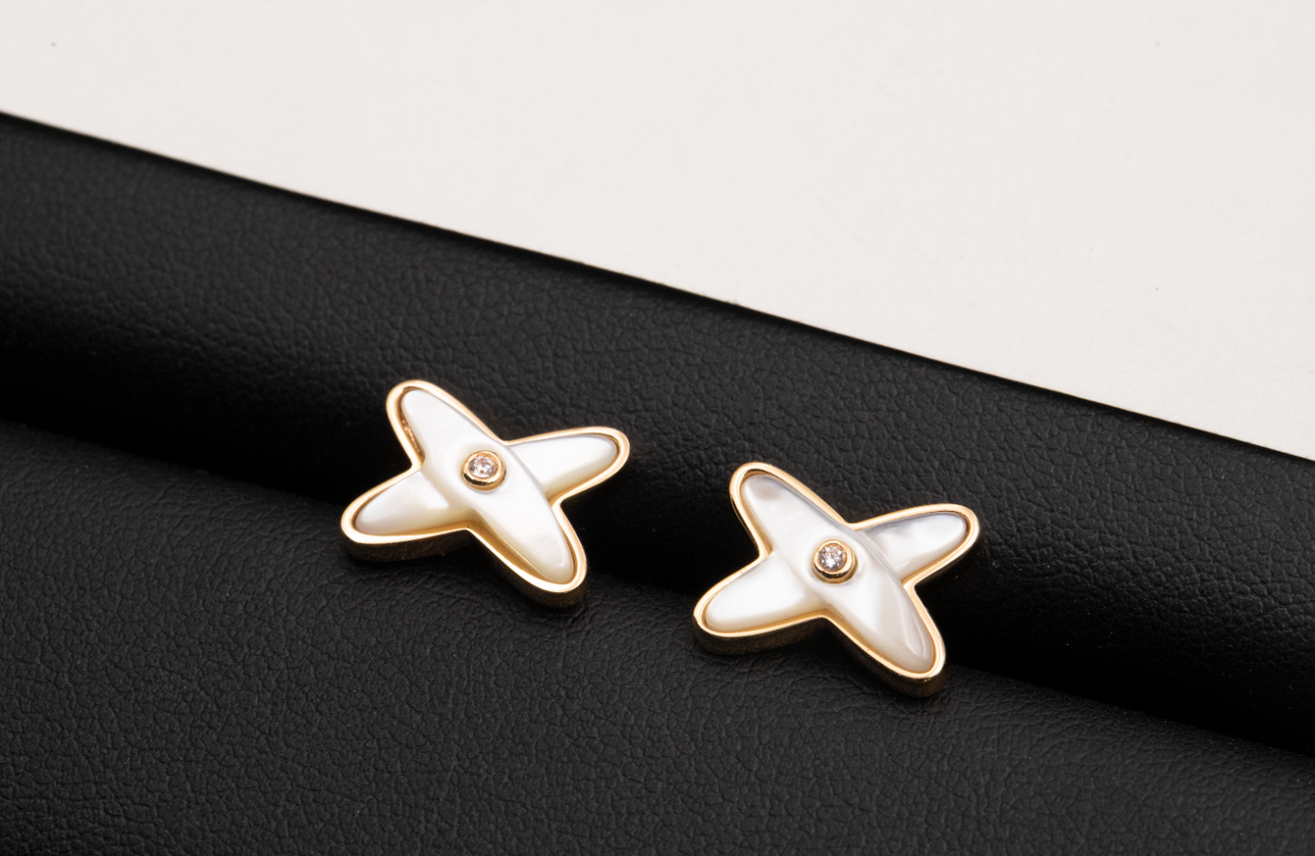 [Eternal Jewelry]JEUX DE WHITE MOP PINK GOLD DIAMOND EARRINGS